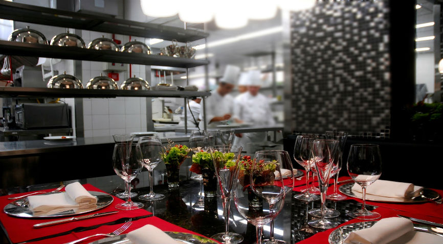 Cipriani restaurante do Copacabana Palace mesa do chef dentro da cozinha